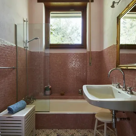 Frank Lloyd Wright-inspired In Tuscany Σπίτι διακοπών